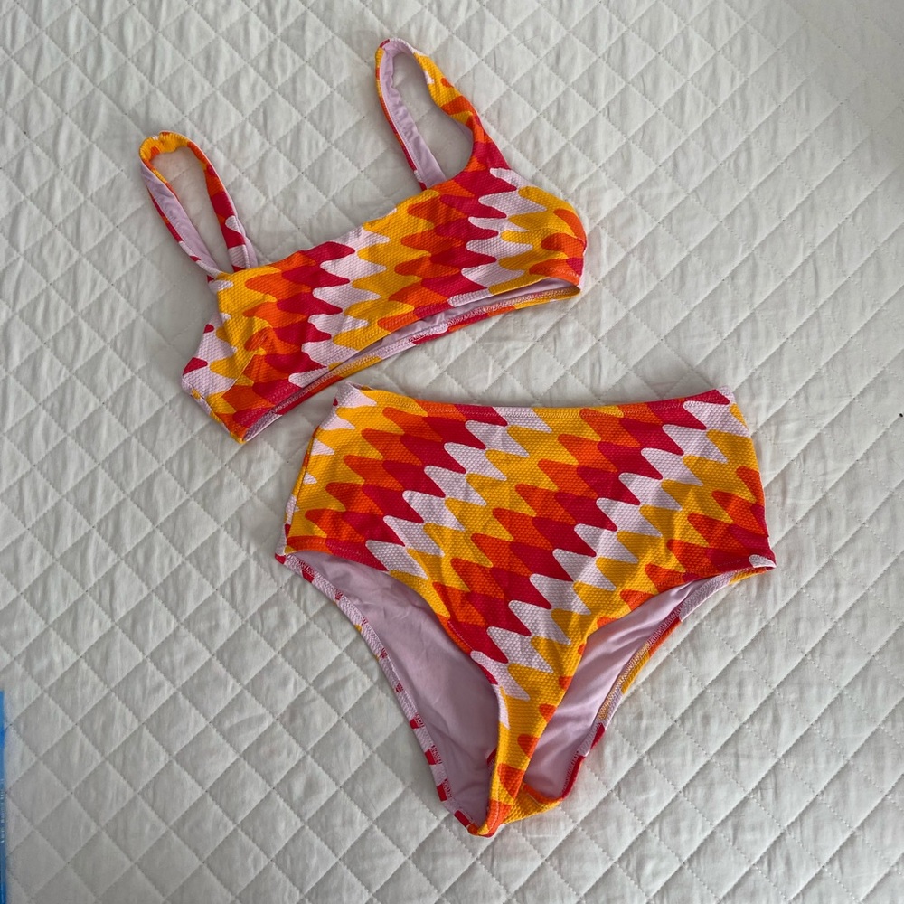 Patterned bikini